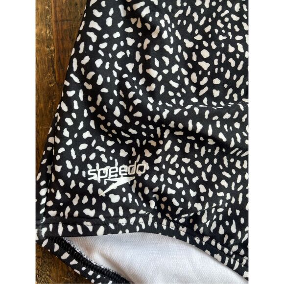 Speedo size 10 one piece - Picture 4 of 4